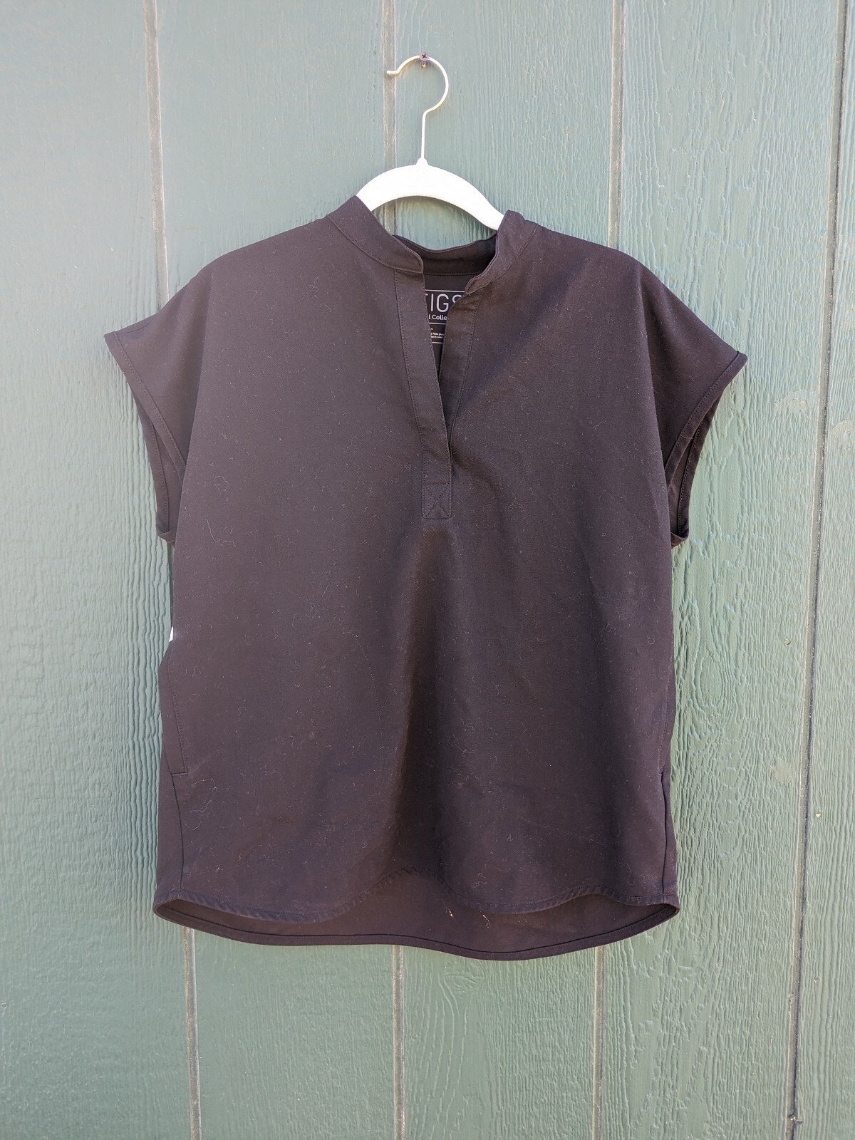 FIGS Technical Collection Solid Black W Side Pock… - image 1