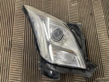 CADILLAC XTS R Headlamp (HID headlamps, opt T4F), w/o adaptive headlamps; R. 1