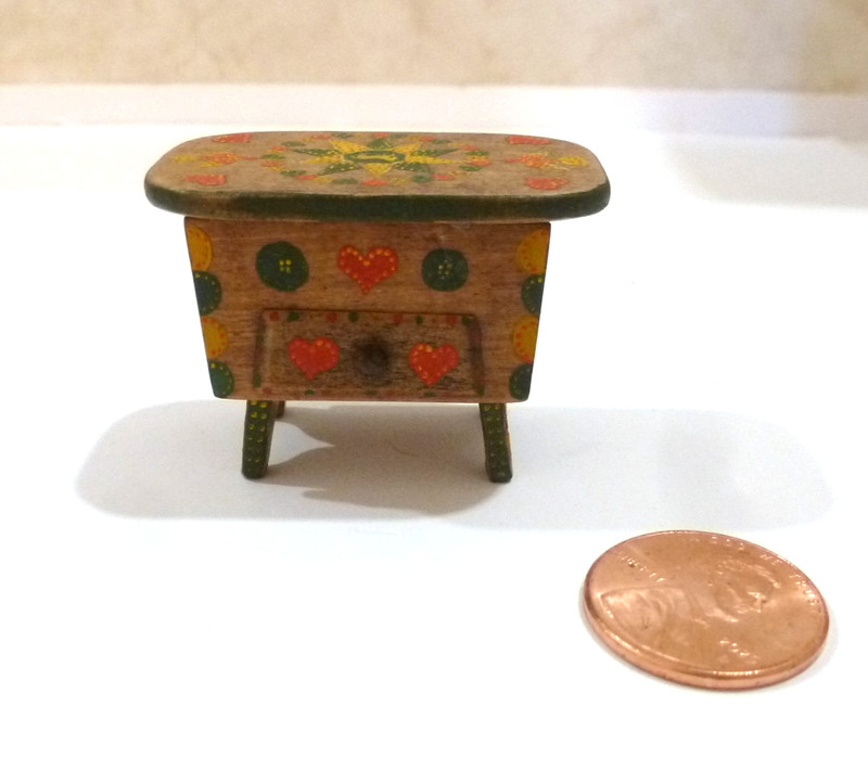 BARBARA DAVIS & MARY GRADY O'BRIEN DOLLHOUSE MINIATURE HAND PAINTED WOODEN STOOL