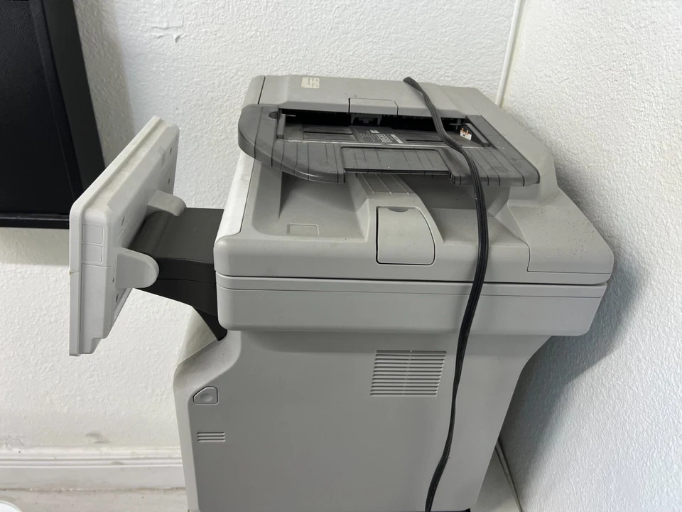 Ricoh MP 402SPF - Impresora MFP / Copiadora / Escáner / Fax + Pickup Base Miami 33196 Foto 3 de 4