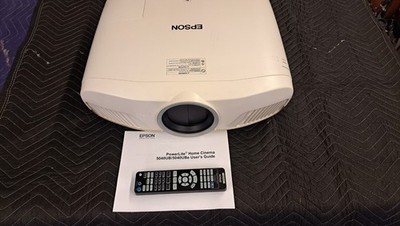 Epson PowerLite Home Cinema 5040UBe 3LCD Projector