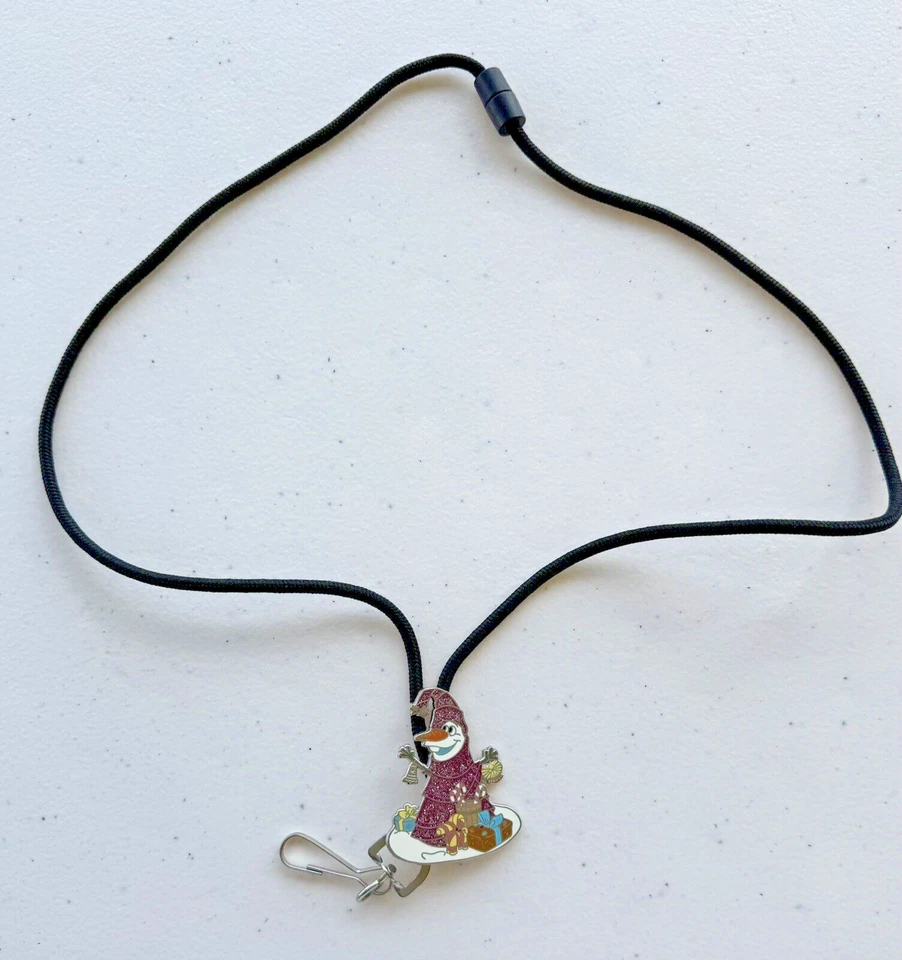 DISNEY FROZEN OLAF ÁRBOL DE NAVIDAD FUNDIDO EXCLUSIVO LANZAMIENTO LIMITADO CORDÓN BOLO Foto 2 de 4