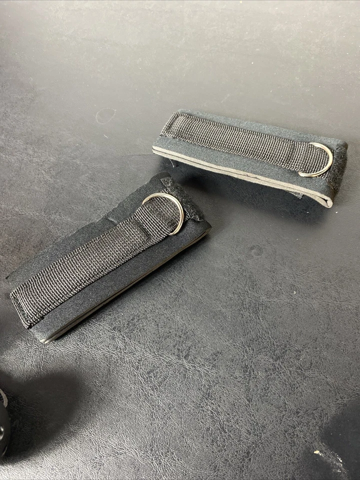 扣结球扣和束缚袖口 — 第 3/4 张图片