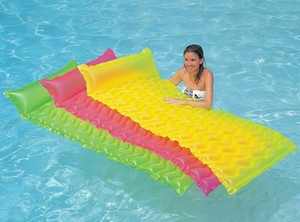 intex tote and float