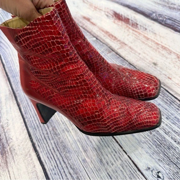 Botas de salto quadrado vintage anos 90 Bellini couro em relevo cobra vermelha - Imagem 4 de 4