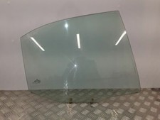 Porte arrière et accessoires Mitsubishi CARISMA