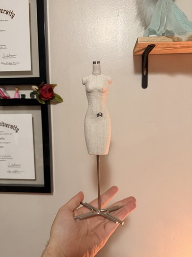 1/6 Scale Made To Move Barbie Dress Form