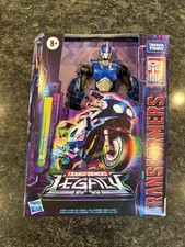 Prime Universe Arcee MISB Deluxe Class Transformers Legacy