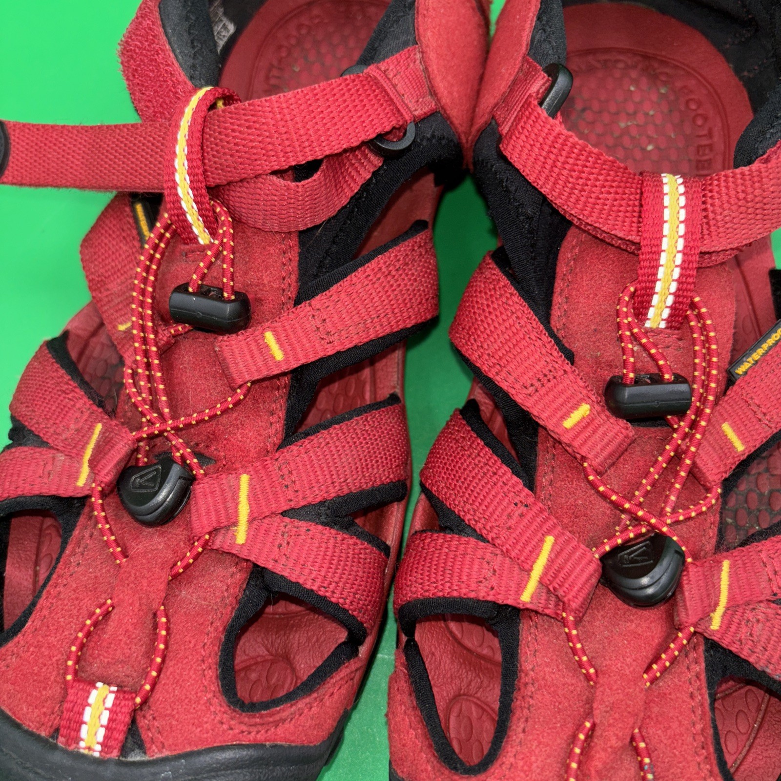 Sandali donna Keen usati in ottime condizioni taglia 6 rossi con cuciture gialle