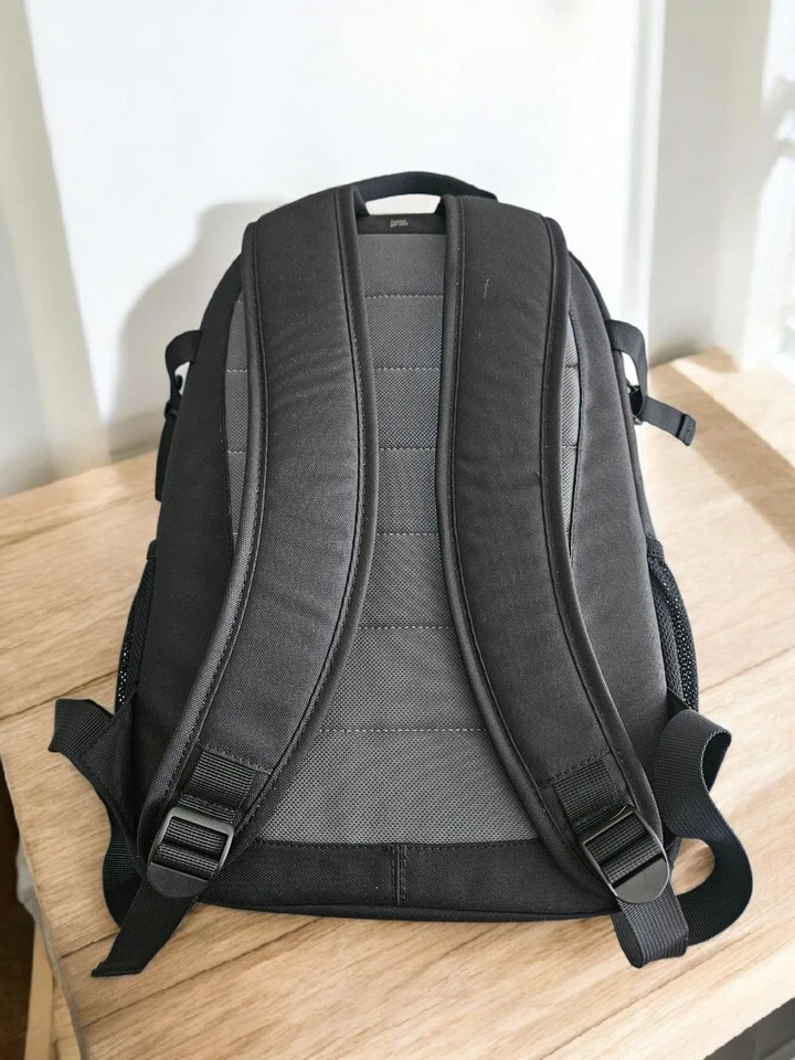 Lowepro Tahoe BP 150 Camera Backpack Black Outdoors Travel Casual - Image 2 of 4