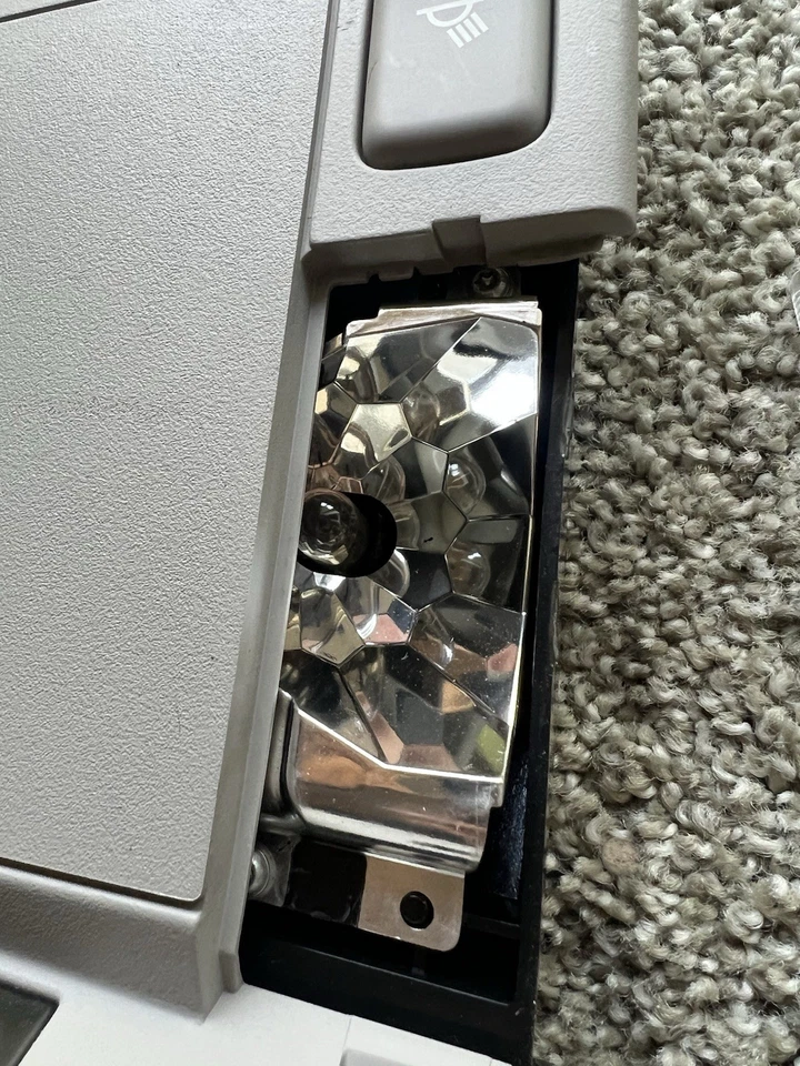 06 07 08 09 10 11 Cadillac DTS mapa cúpula teto console interruptor de luz fabricante de equipamento original - Imagem 3 de 4