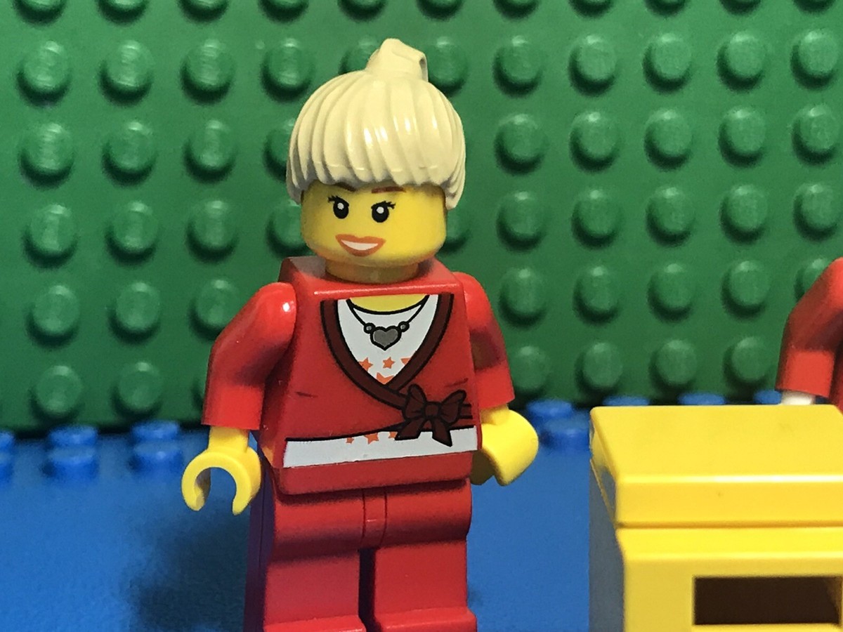 Lego Minifigures Long Beard Santa Claus and Mrs Claus + Mailbox w