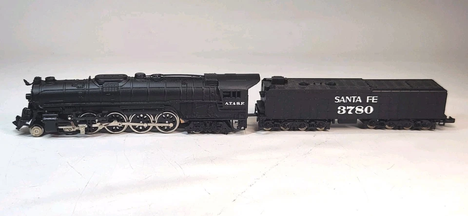 Bachmann N 4-8-4 Northern Locomotive And Santa Fe Tender 3780 Working - No Box - Image 2 of 4