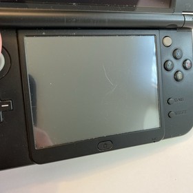 New Nintendo 3DS XL Handheld Console Lime Green With Charger Stylus