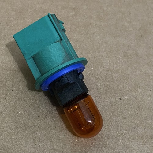 OEM GM Turn Signal Socket w/ Bulb for Traverse / Equinox 23242351 LS306 - Picture 4 of 6