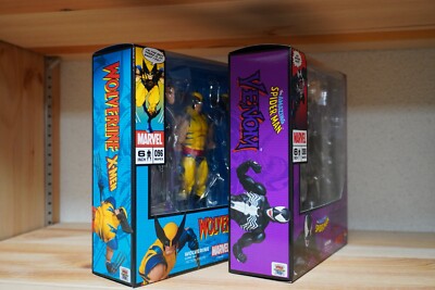 MAFEX No.088 VENOM & No.096 WOLVERINE (Comic Ver.) Figures by