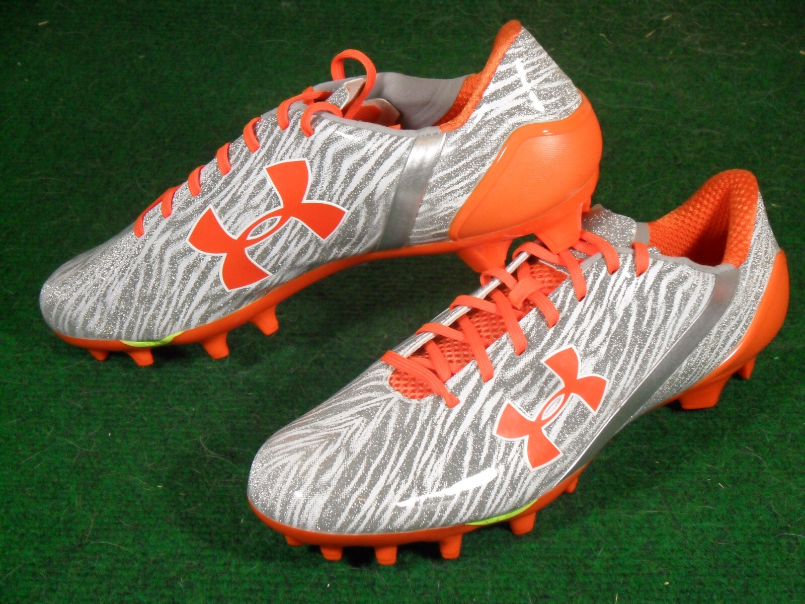 Under Armour UA Speedform Spotlight MC Football Cleats Black Gold