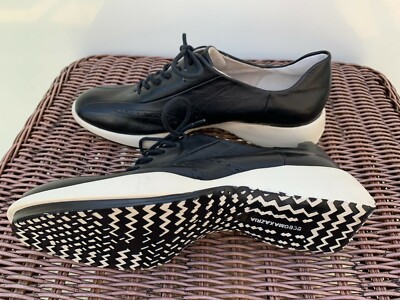 BCBGMAXAZRIA Black White Leather Sneakers 8 1/2B Rubber Sole  display picture 3