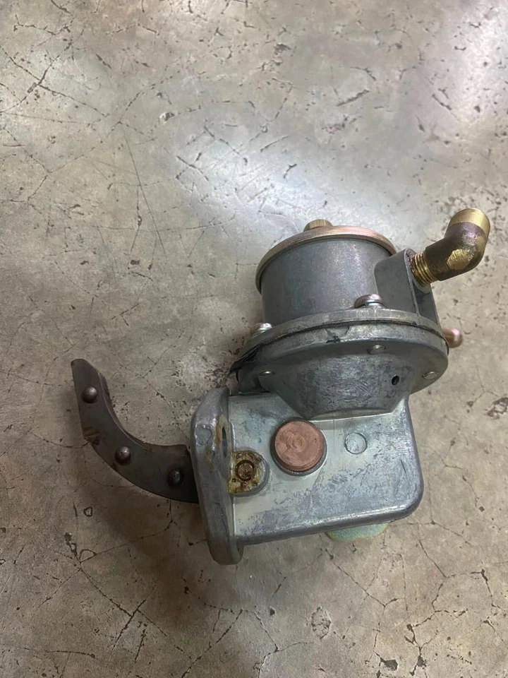 DATSUN 320 312 410 411 AC Mechanical Fuel Pump Genuine Part Nos Japan - Imagem 4 de 4