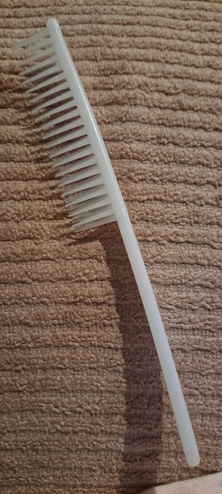 Vtg  Tupperware  Teaser Hair Brush New White