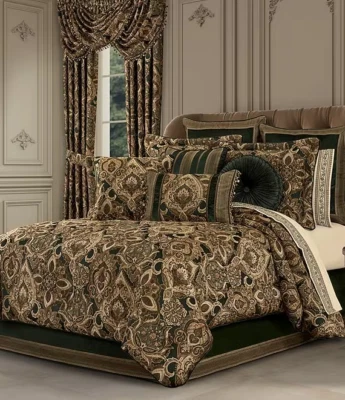 J QUEEN NEW YORK J. Queen New York Emerald Bay Oversized Woven Medallion Comforter Set New