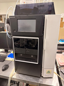 Shimadzu Prominence-i LC-2030C Plus Liquid Chromatography System for Labs