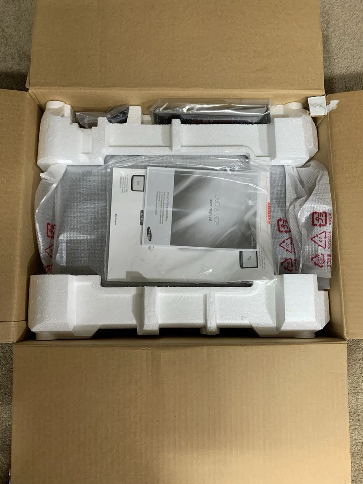 Samsung DVD-VR375 HDMI DVD Recorder & VCR Combo Player NEW Open Box Complete - Image 3 of 4