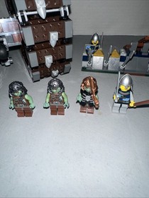 LEGO Castle: Troll Battle Wheel (7041) Complete All Mini Figures