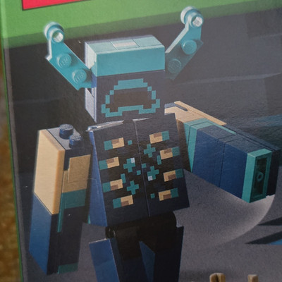 LEGO Minecraft Warden Minifigure