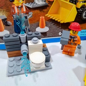 LEGO CITY 60072 Demolition Starter Set 100% Complete w/ Instructions & Minifigs