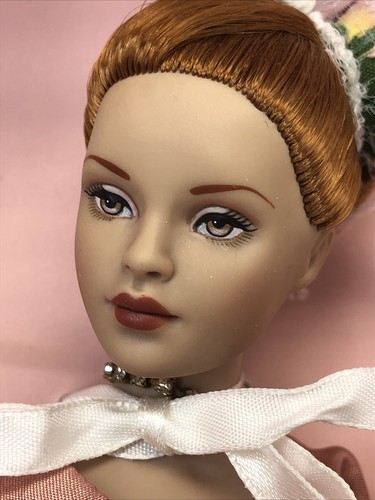 10” Tonner Tiny Kitty Collier Doll “A Touch Of Class” Elegant Redhead MIB - Picture 7 of 20