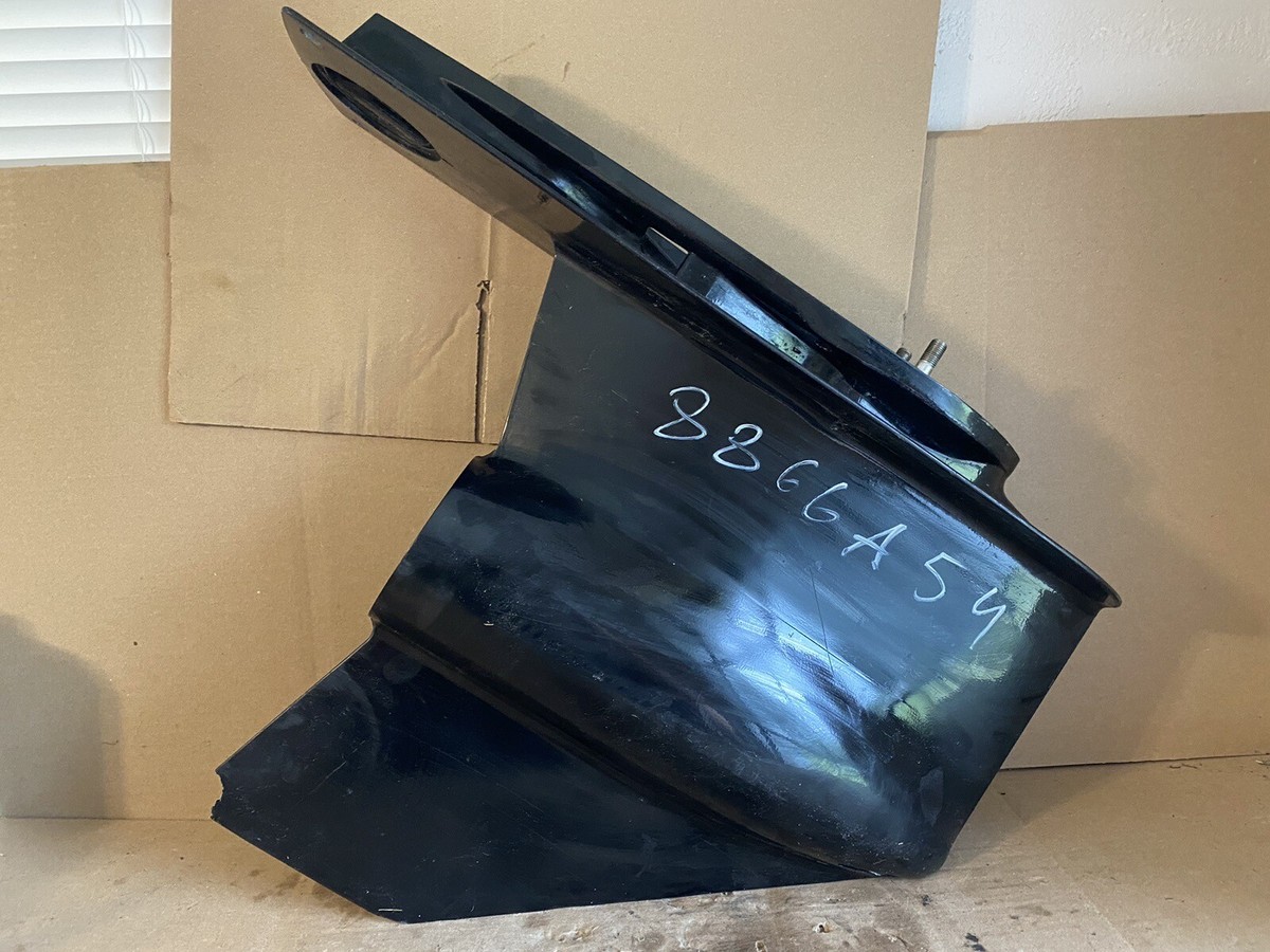8866A54 1656-8865-C19 Mercruiser Bravo I Empty Gearcase Housing