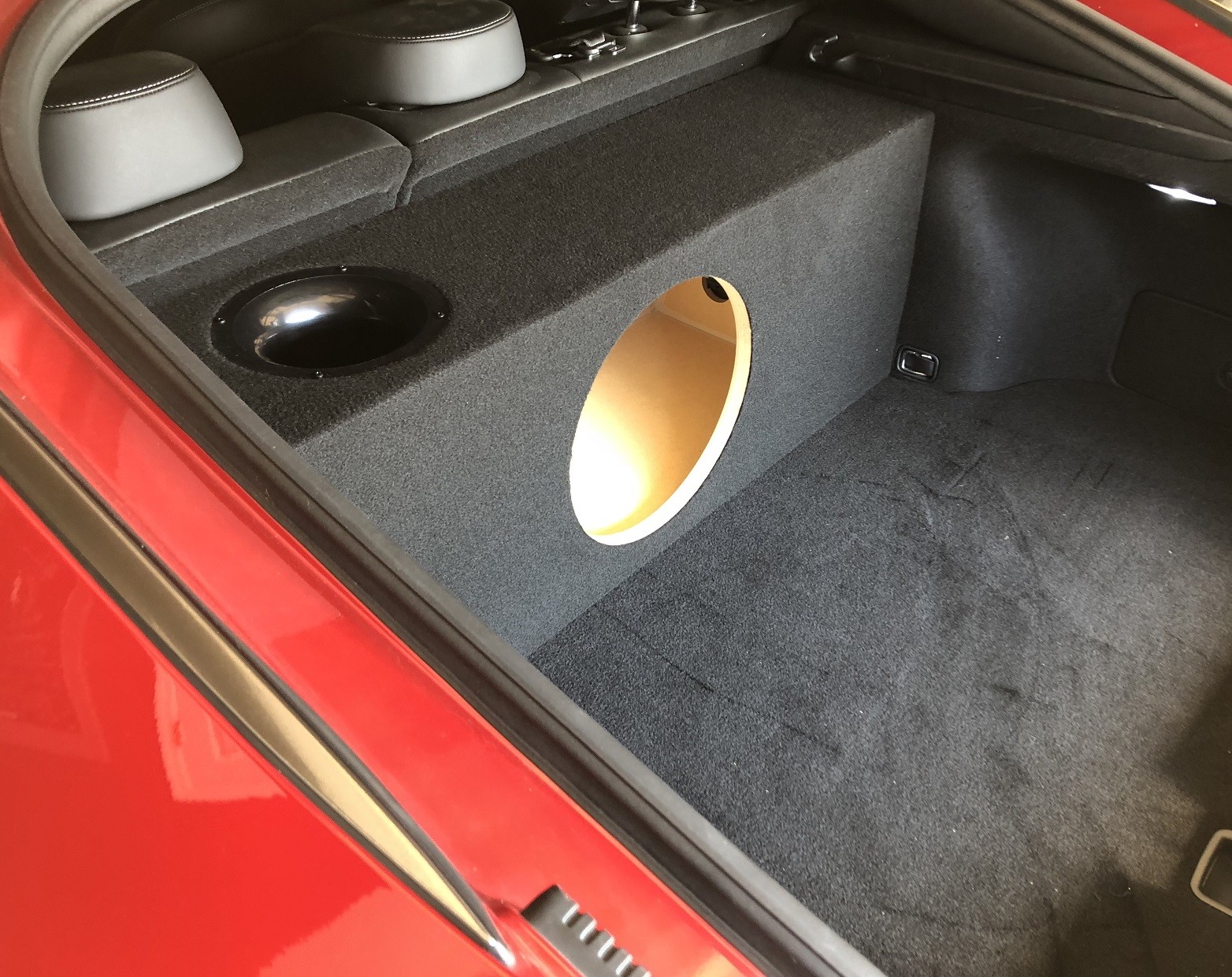 kia stinger subwoofer box