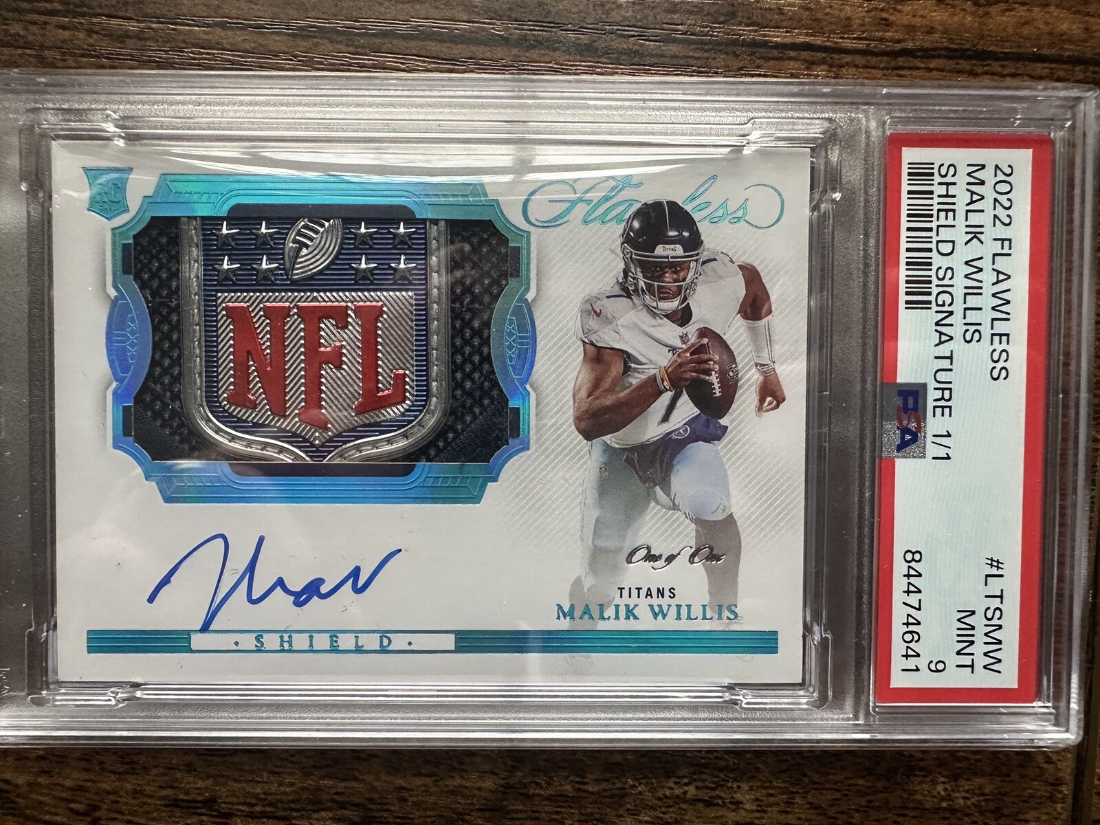 Malik Willis Panini Flawless Shield Signatures 1/1 #LTSMW Base