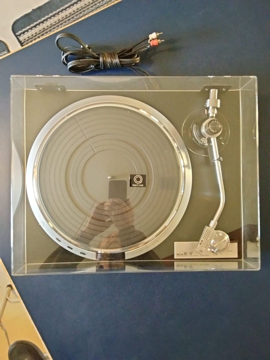 JVC QL-A7 Direct Drive Turntable-Less than 20 Hours on Unit