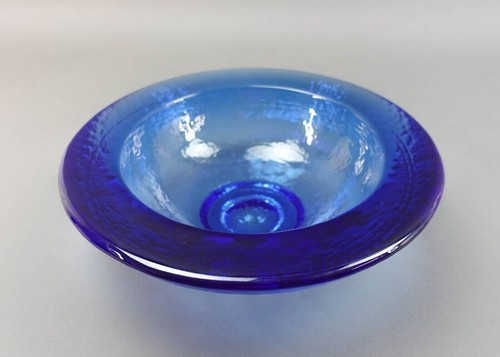 Fire and Light California Cobalt Blue Recycled Art Glass Wide Lipped Bowl Hearts - Picture 4 of 9