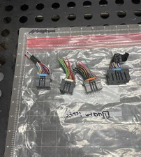 2003 CHEVY GEO TRACKER Engine Computer 33921-67DD1 Wiring Harness Pigtails