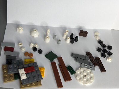 Small Lot of Mixed Pieces Lego Variety of Colors and Pieces 3626 30136 4274