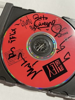 La Ley  SIGNED CD AUTOGRAPH by Beto Cuevas Enanitos Verdes Hombres G Cafe Tacuba
