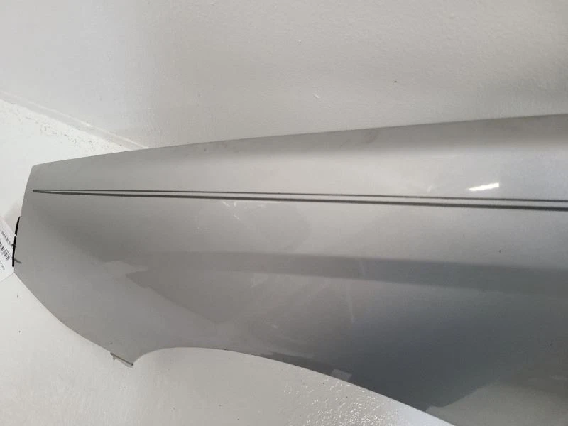 Chevrolet Malibu 2004-2008 guardabarros estilo clásico emblema en parrilla  Foto 2 de 4