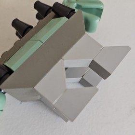 LEGO Dinosaurs: Baby Iguanodon (7001) & Baby Ankylosaurus (7000) pre-owned no bo