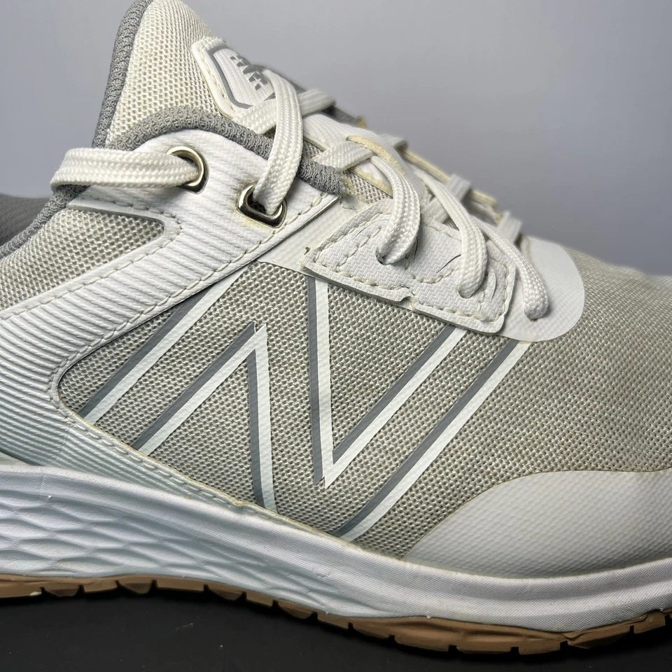Zapatos de golf New Balance Fresh Foam Contend sin clavos blancos/grises para hombre 10 Foto 3 de 4
