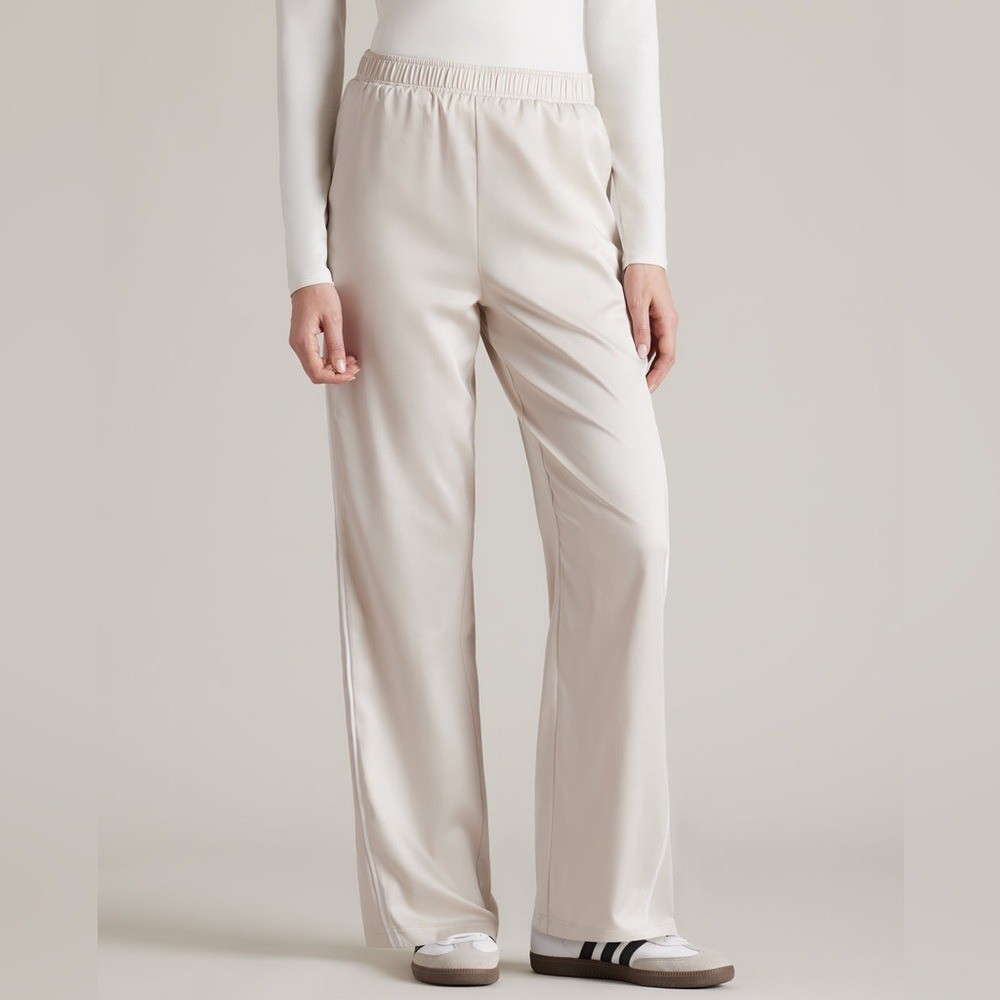 "NWT Rhone Freestyle Track Suit Pant in Oats Women's Size Small 30\" Inseam"