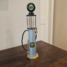 John Deere Gearbox Gas Pump 1/16 Replica Collectible 