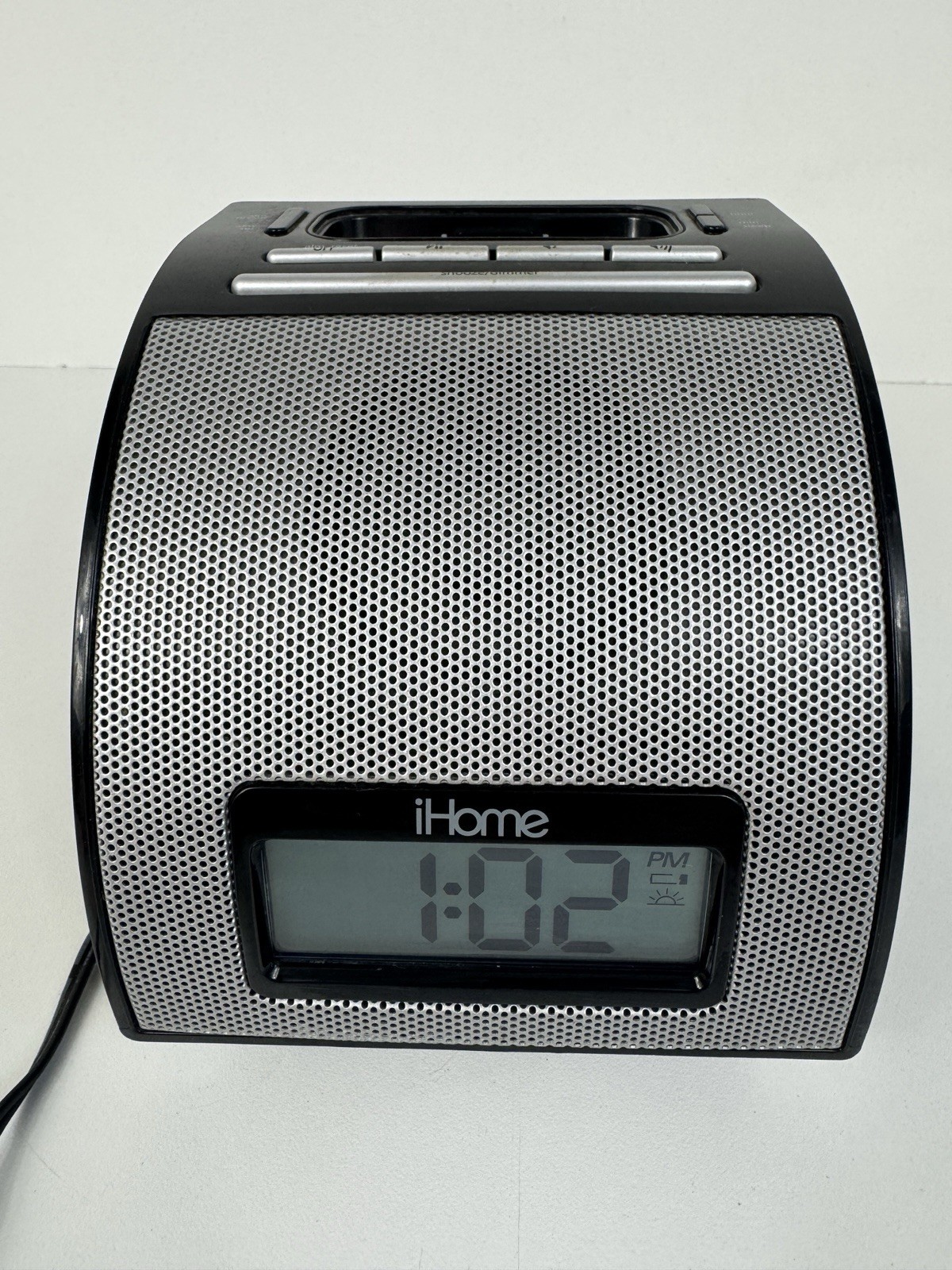 iHome iH11 iPod Docking Alarm Clock Speaker Tested Working w/ AC Adapter
