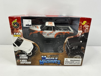 Vintage 2004 Action Muscle Machines Monster Truck Dale Earnhardt