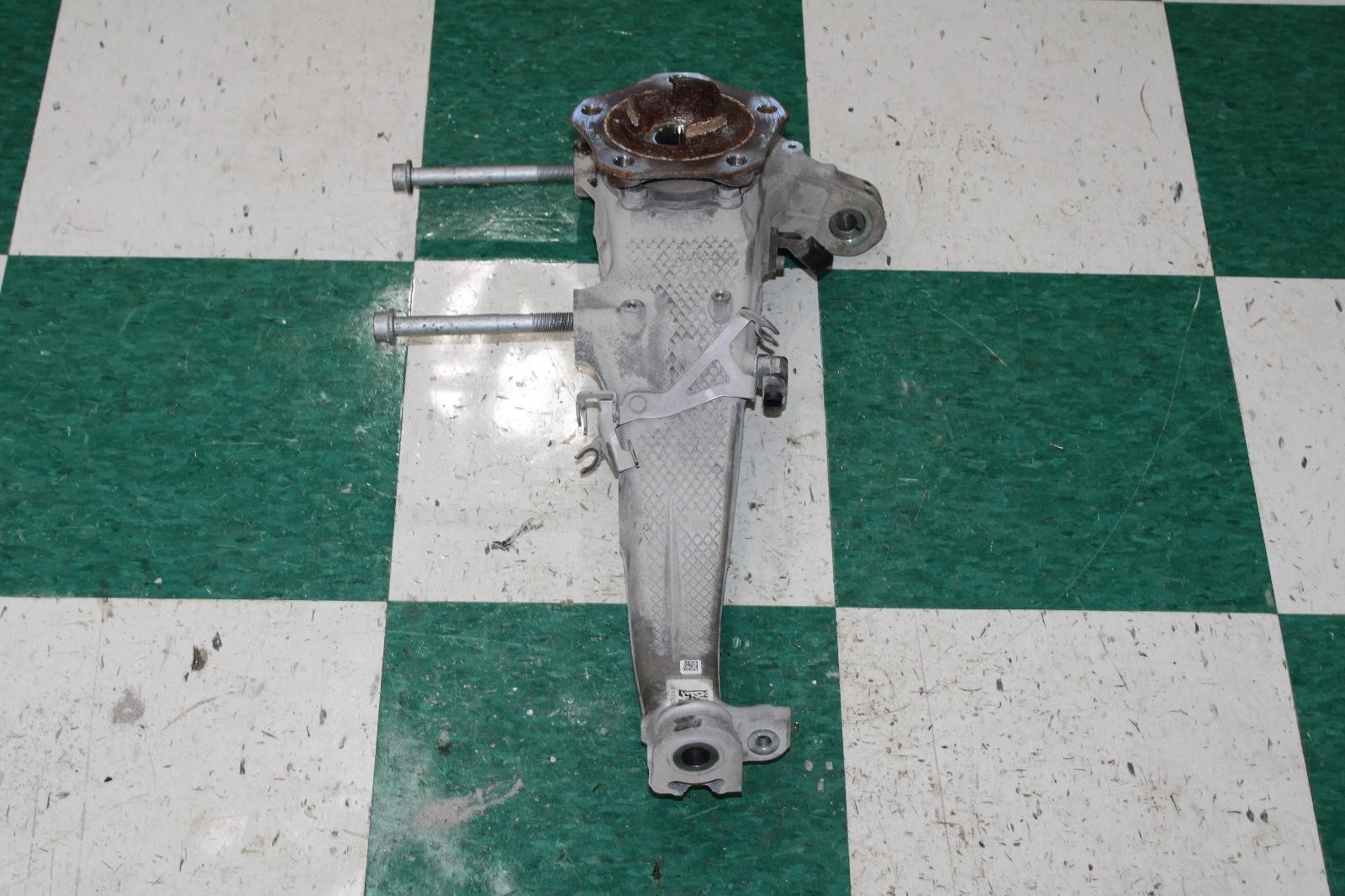 Bentley Continental GT 2020-2023 Front Right Steering wheel hub