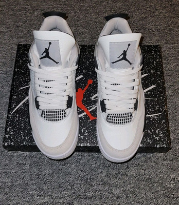  Air Jordan 4 Retro  White Black- Neutral Grey  Gr 41 | DH6927-111
