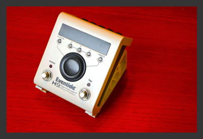 30º Stand for Eventide H9 & H9 MAX Harmonizer - Guitar Effects  - WHITE - USA