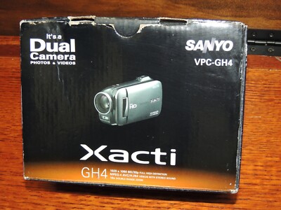 567903 ESTATE SANYO VPC-GH4 DUAL''CAMERA PHOTOS  AND VIDEOS IN ORIGINAL BOX